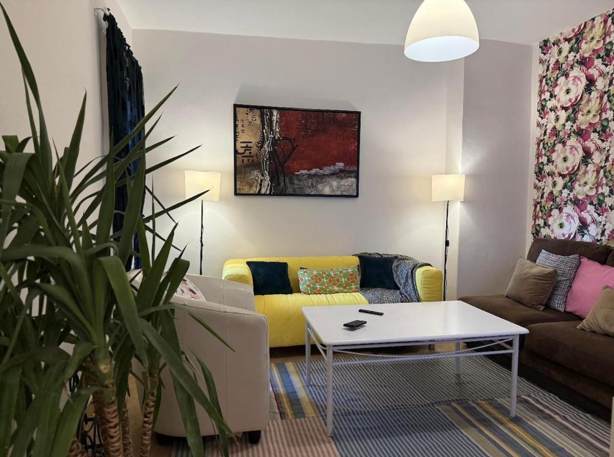 Apartment Vibrant Unique - El Zamalek